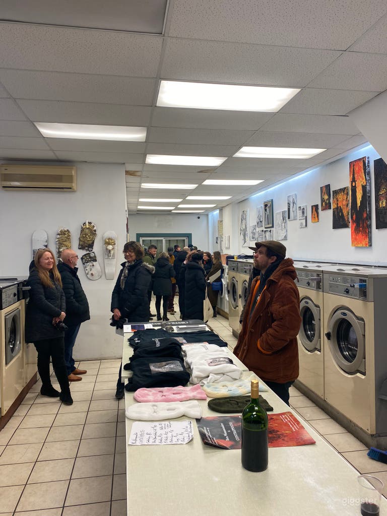  Older Laundromat in Roncesvalle 