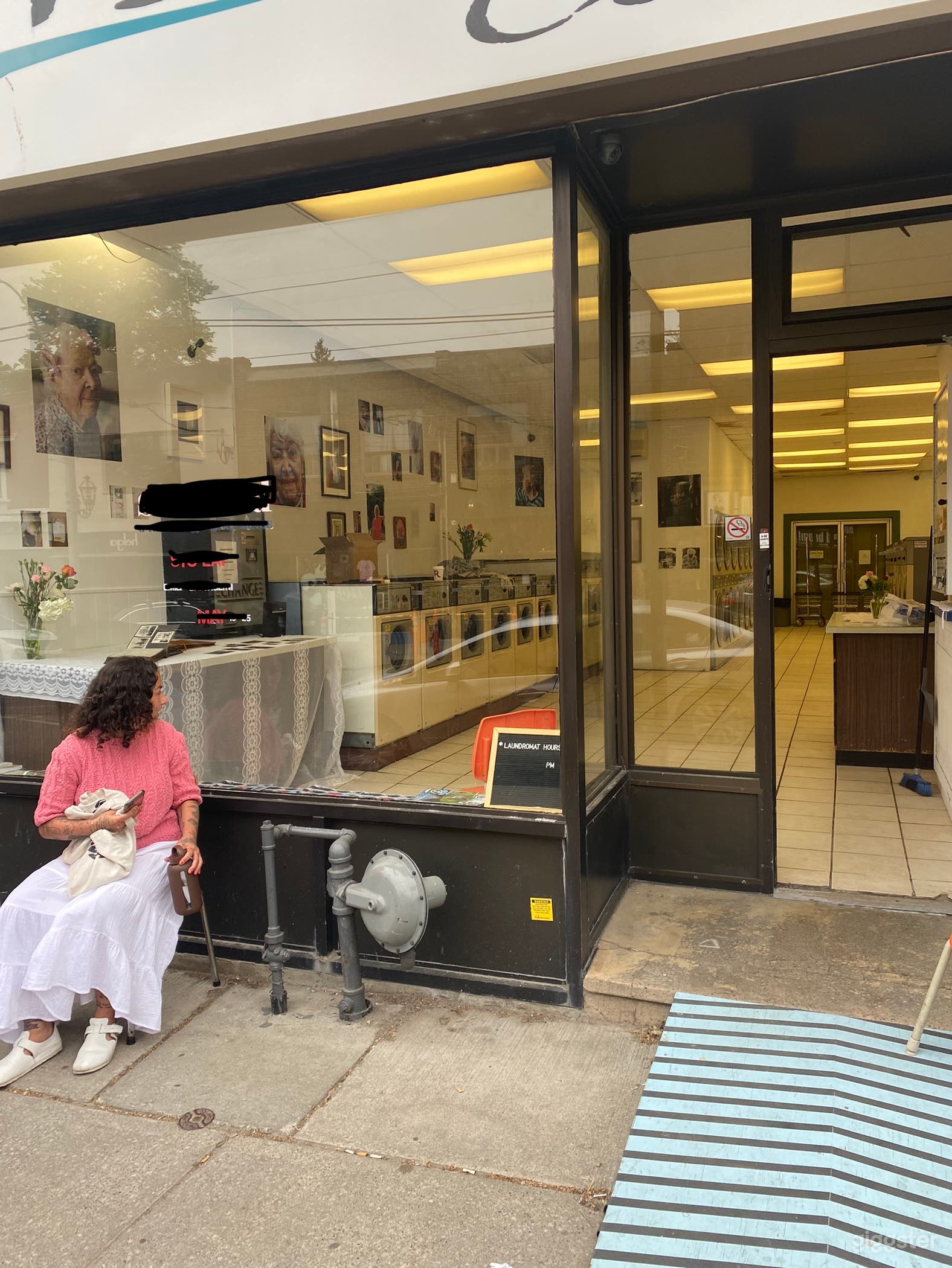 Older Laundromat in Roncesvalle Photo 1