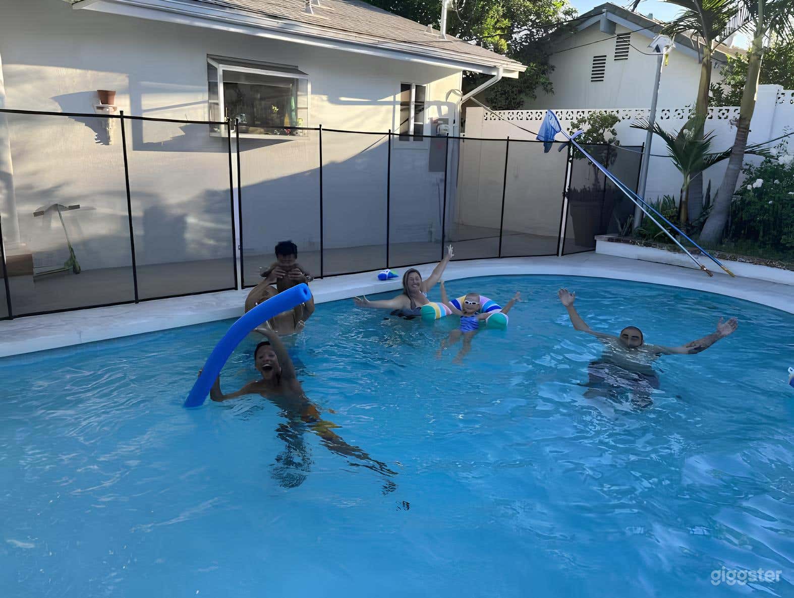 Exotic Salt Water Pool Paradise Photo 3