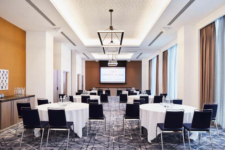  Eddington & Foster Room  