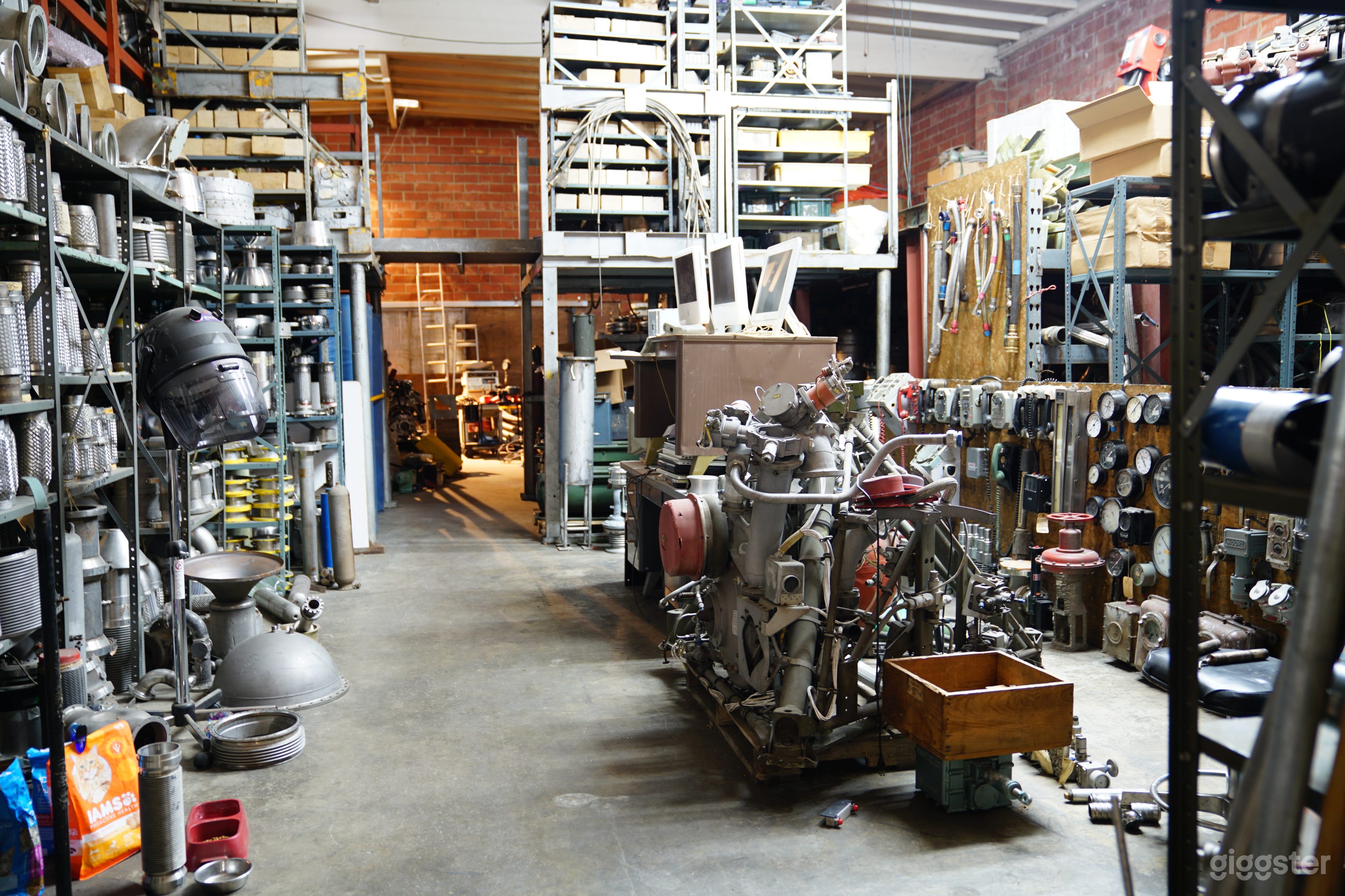 Cinema equipment in Los Angeles Photo 3