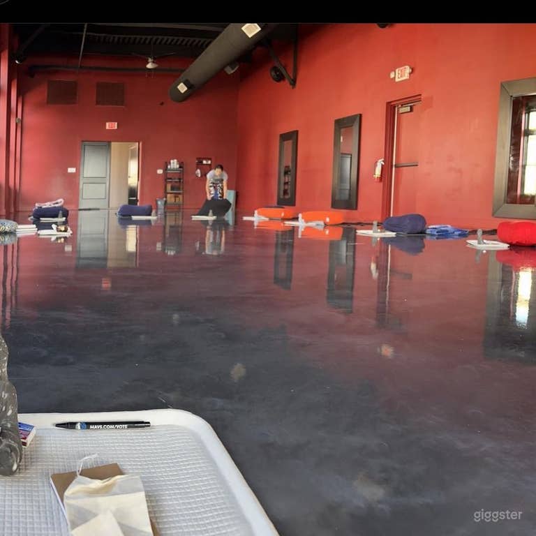  Premier Yoga Studio in Downtown Dallas 