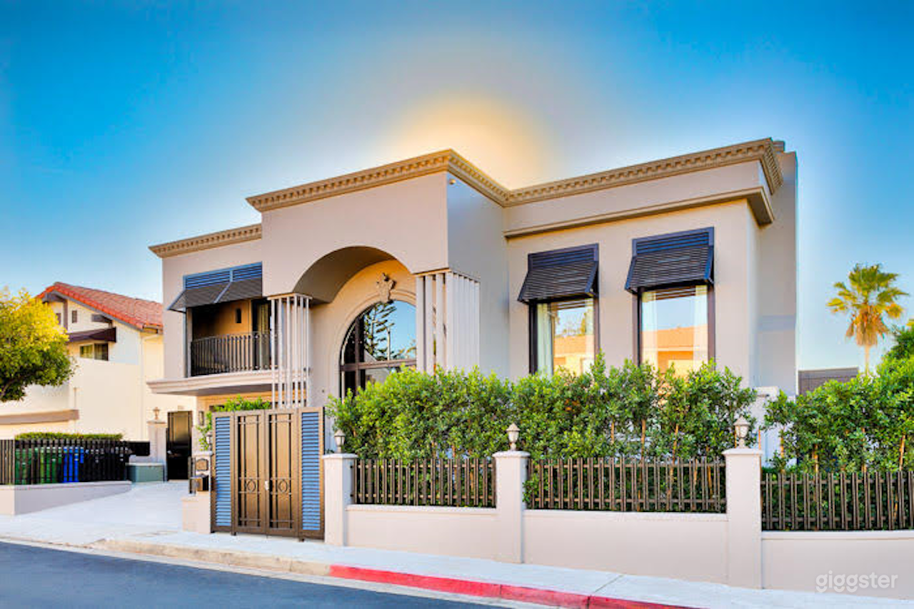 Olympia Luxe Photo 1