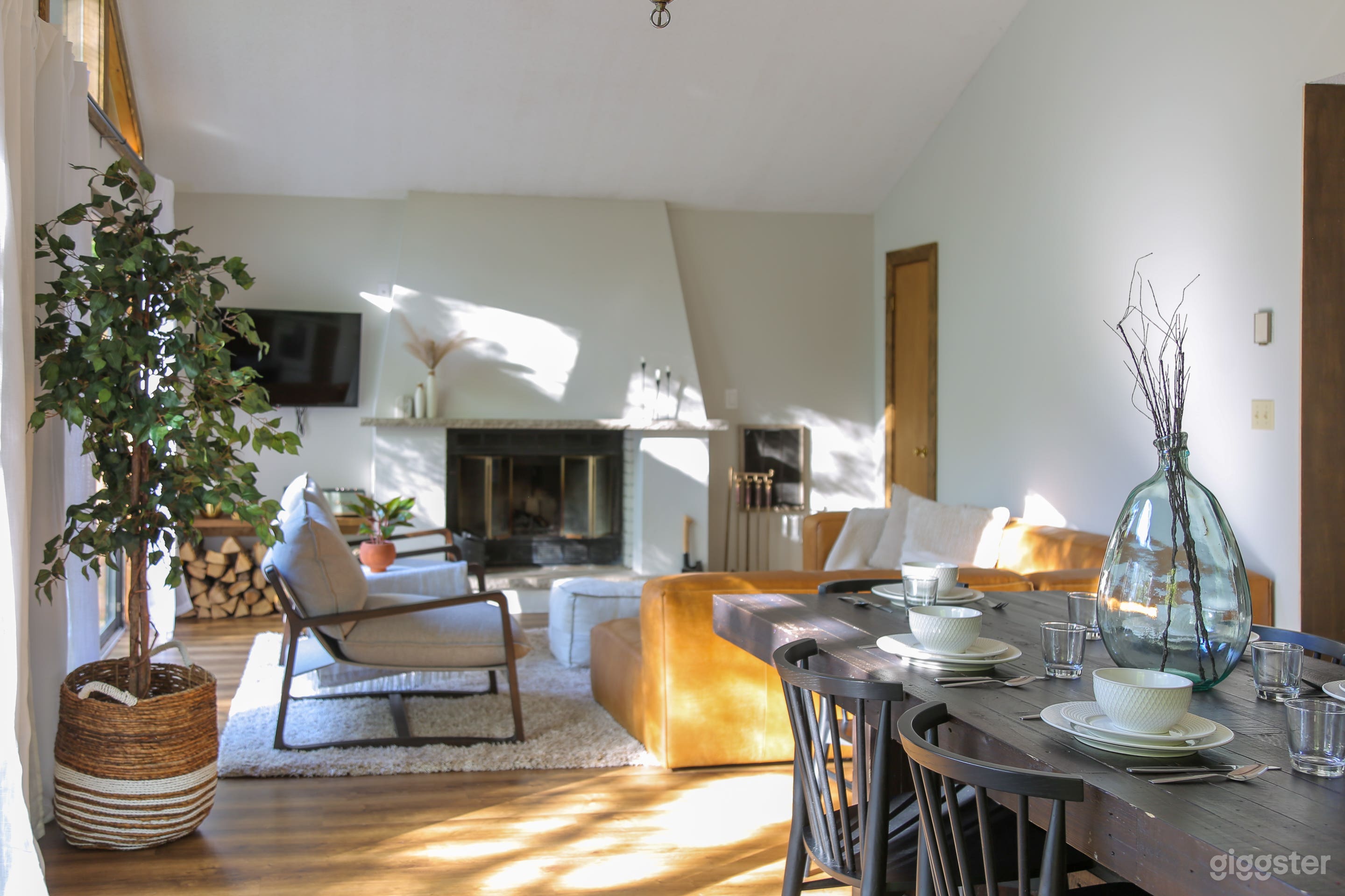 Luxurious Cabin set in The Poconos Photo 4