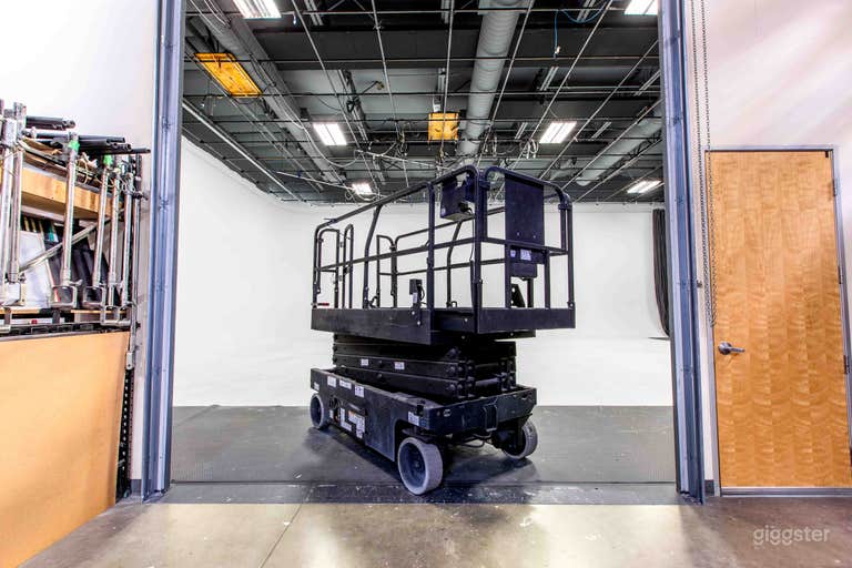  Scissor Lift 