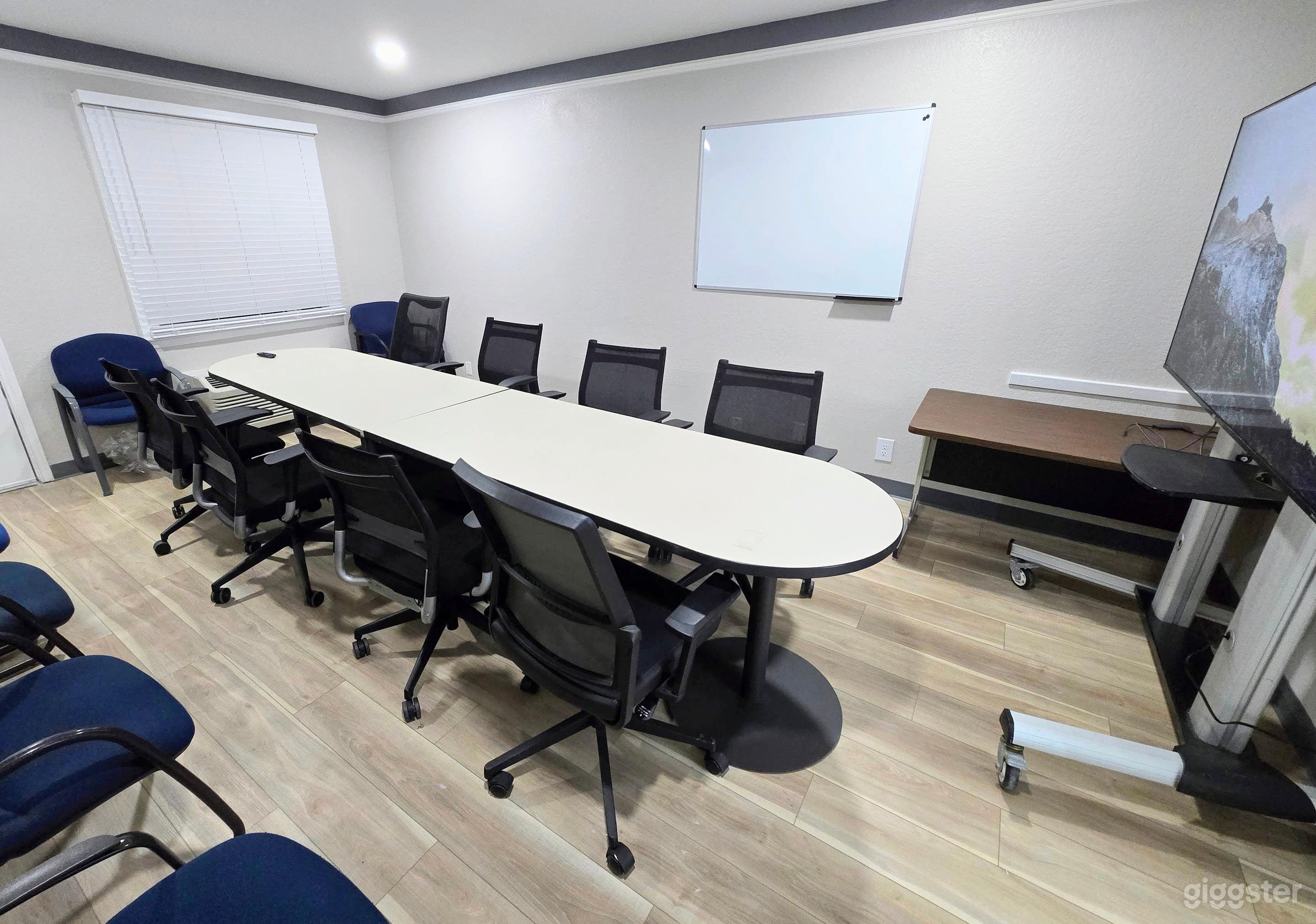 Creative Hub for Meetings & Team Collaboration Photo 1