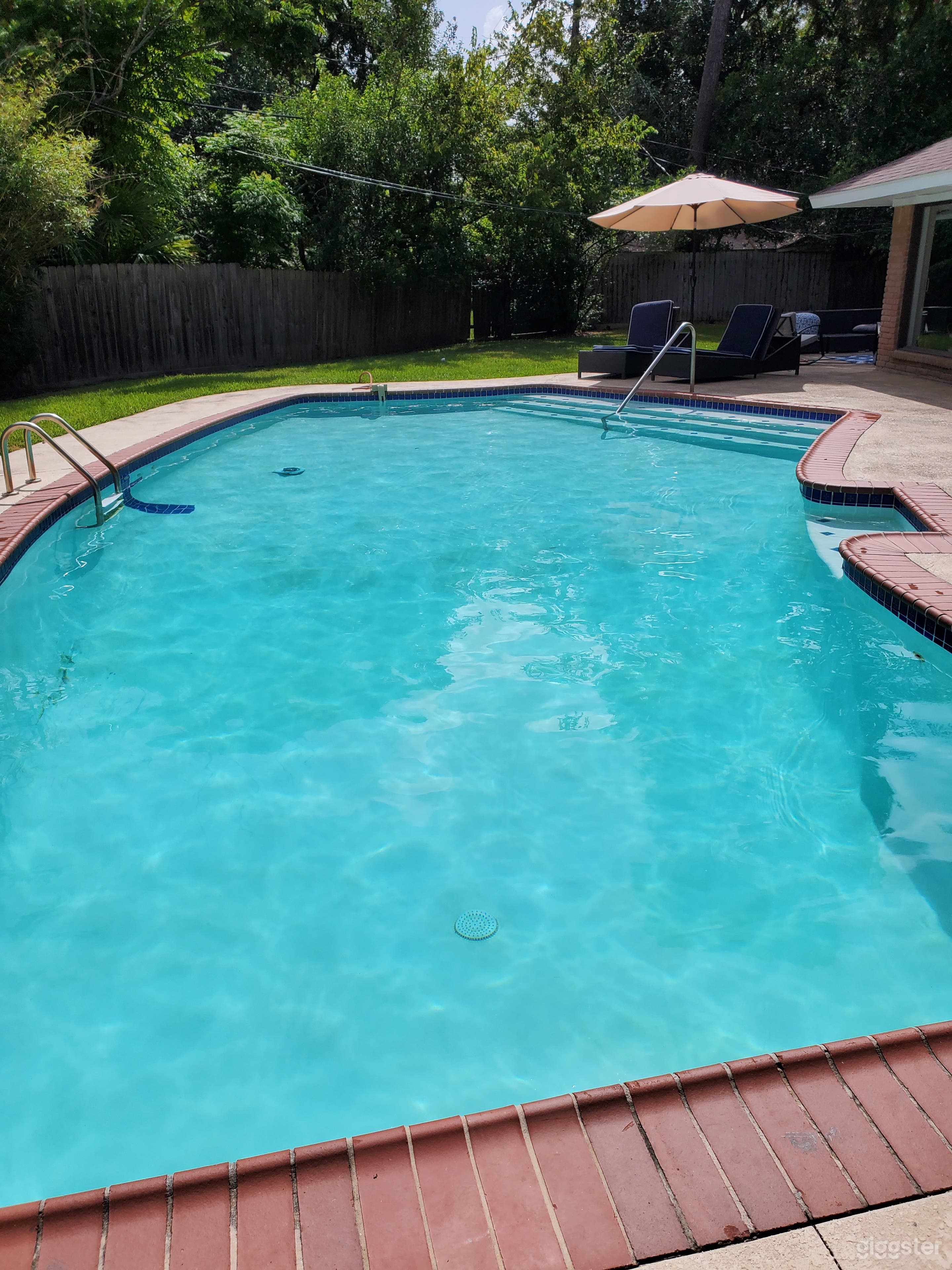 The Valley Suburb in Houston Photo 4