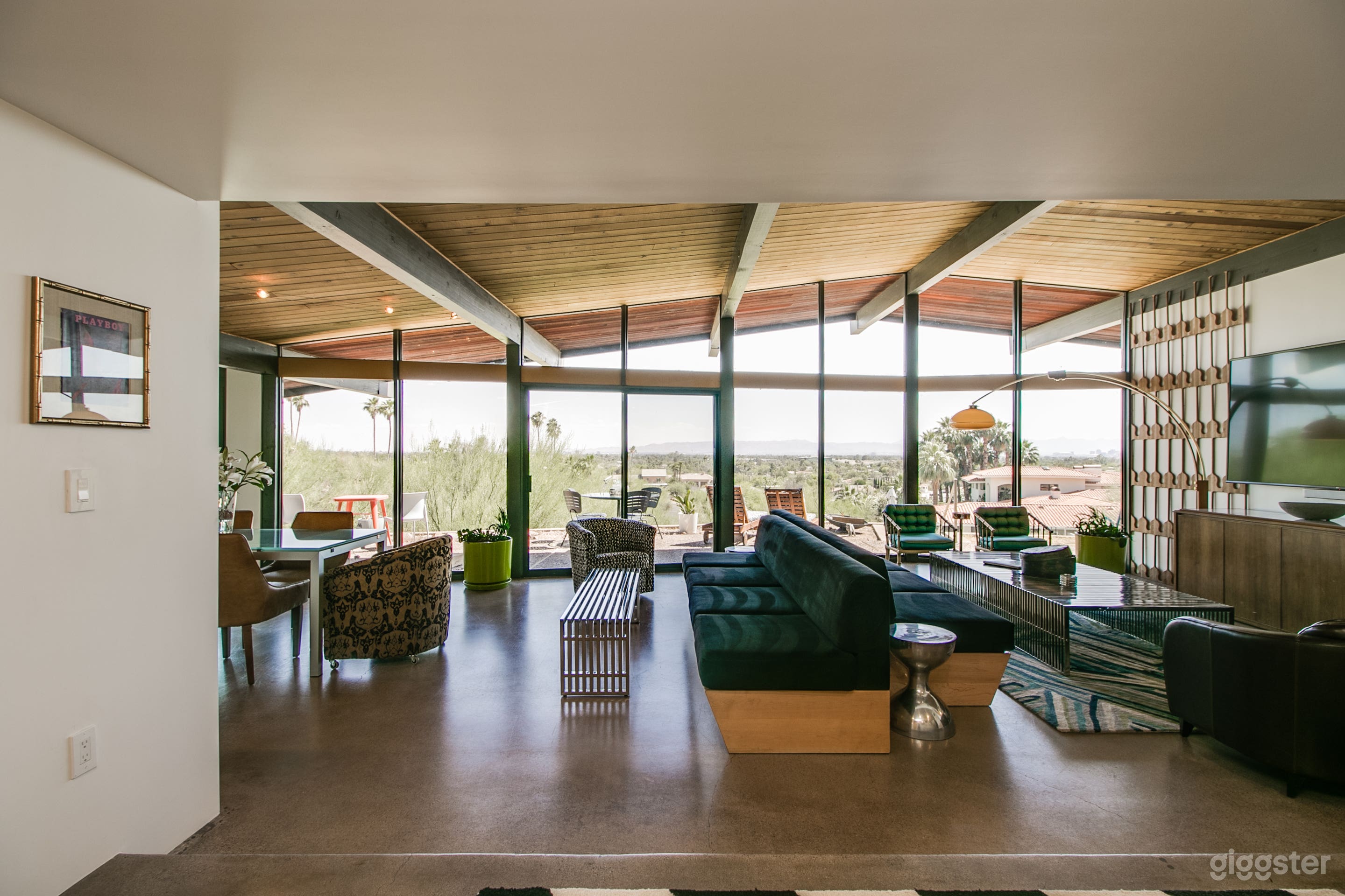 Front entry view to large vaulted ceiling living room
