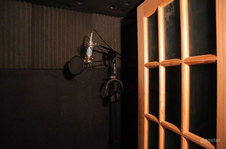 B Room - Recording Studio Photo 3