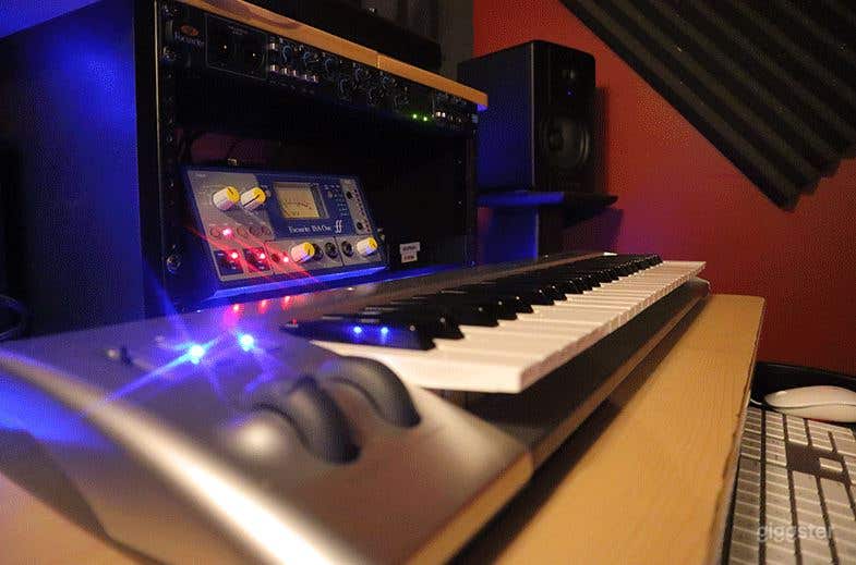 B Room - Recording Studio Photo 2