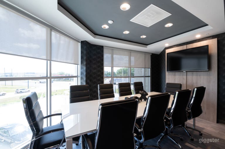  Comfortable, Sophisticated, and Modern 10 SEAT BLACK Conference Room 