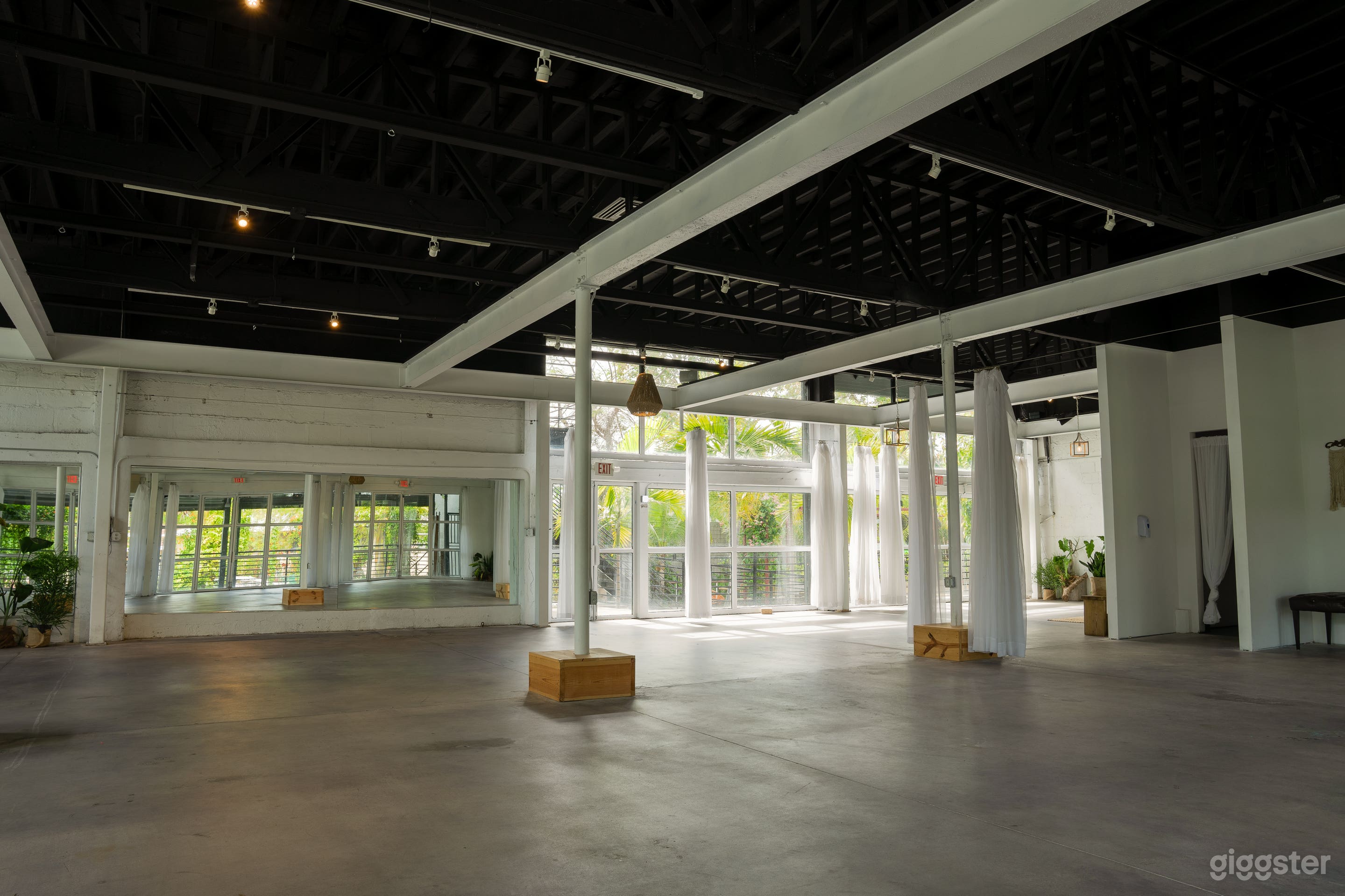 Glassbox at Miami Photo 4