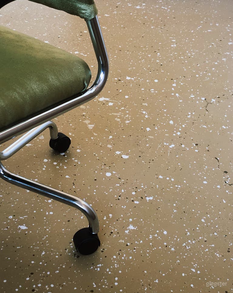  Floor and furniture details 