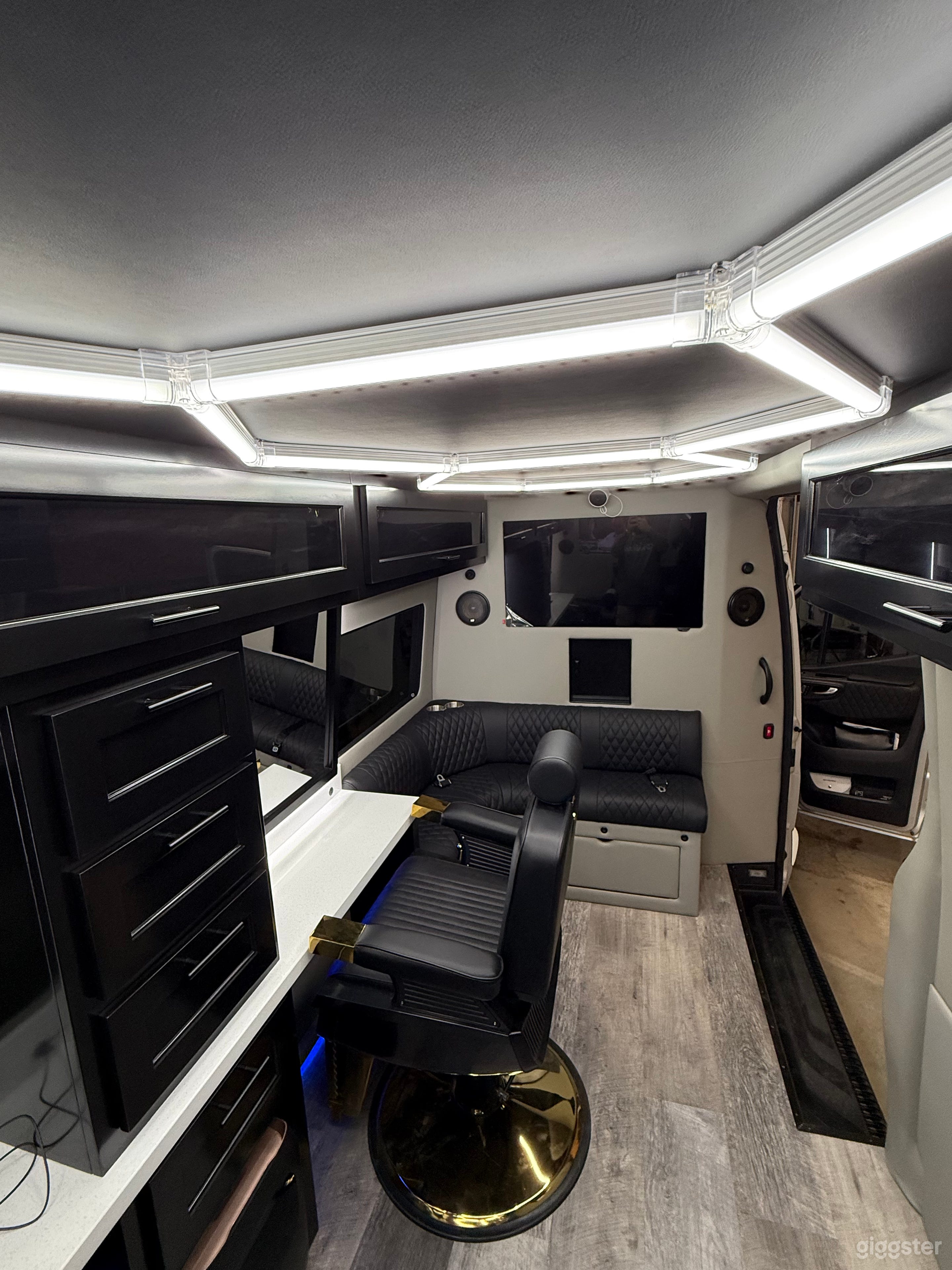 Mobile Barbershop Photo 2