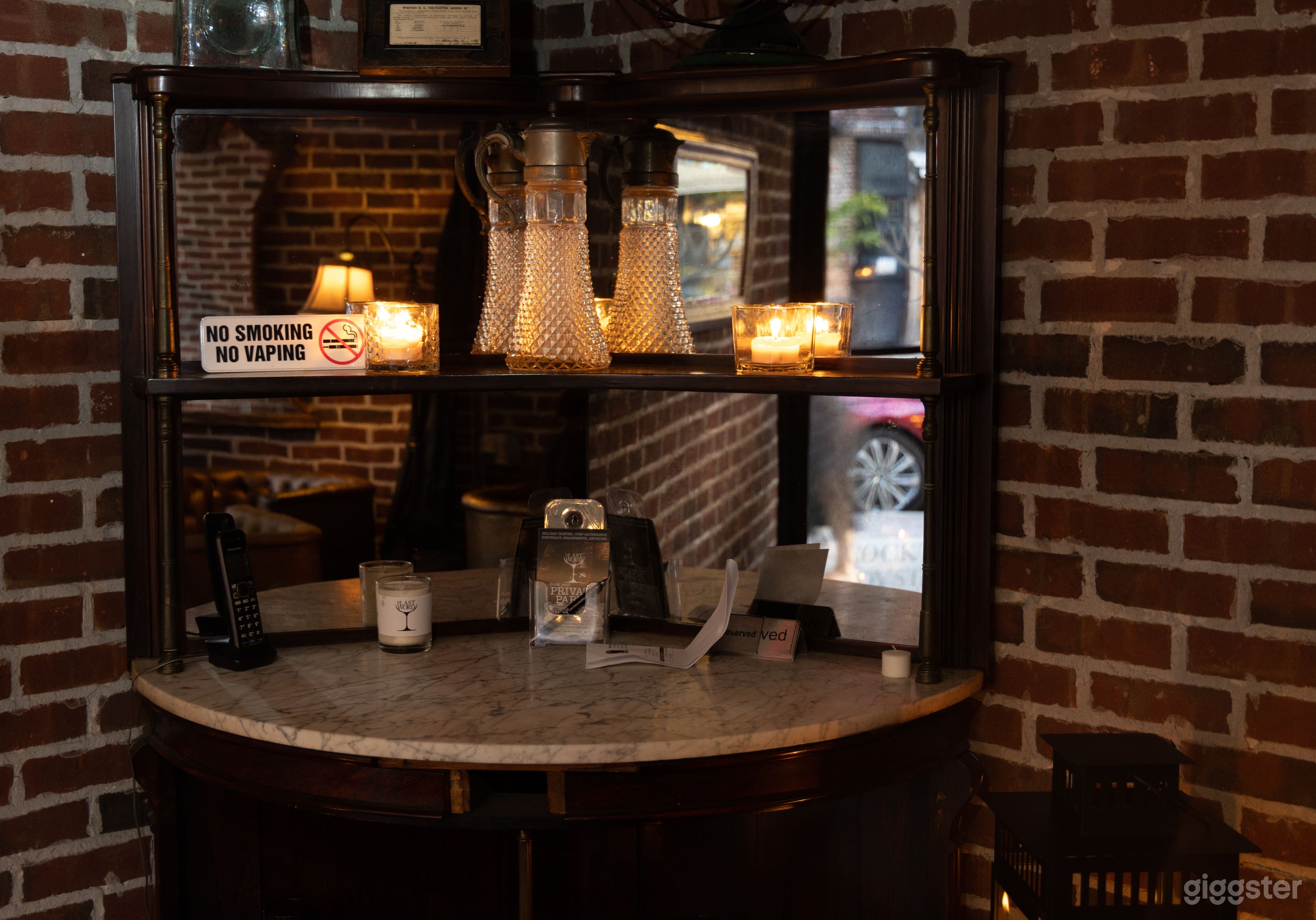 Prohibition-Era Styled Cocktail Bar &amp; Lounge Photo 4