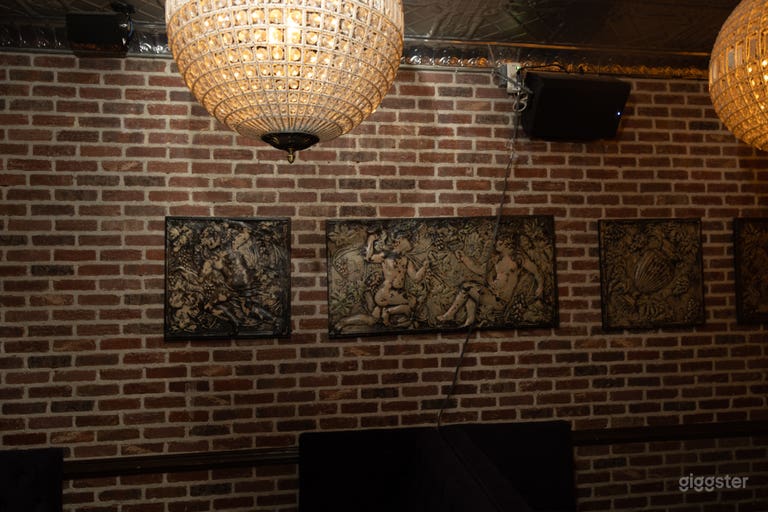  Prohibition-Era Styled Cocktail Bar & Lounge 
