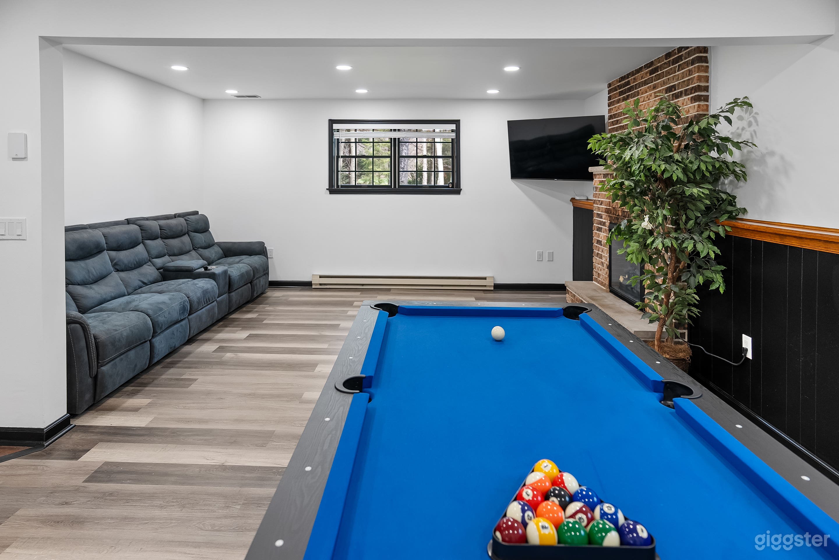 Downstairs game room 