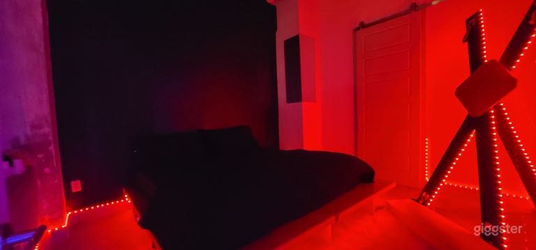  Luxury Content PENTHOUSE with a CITY VIEW 