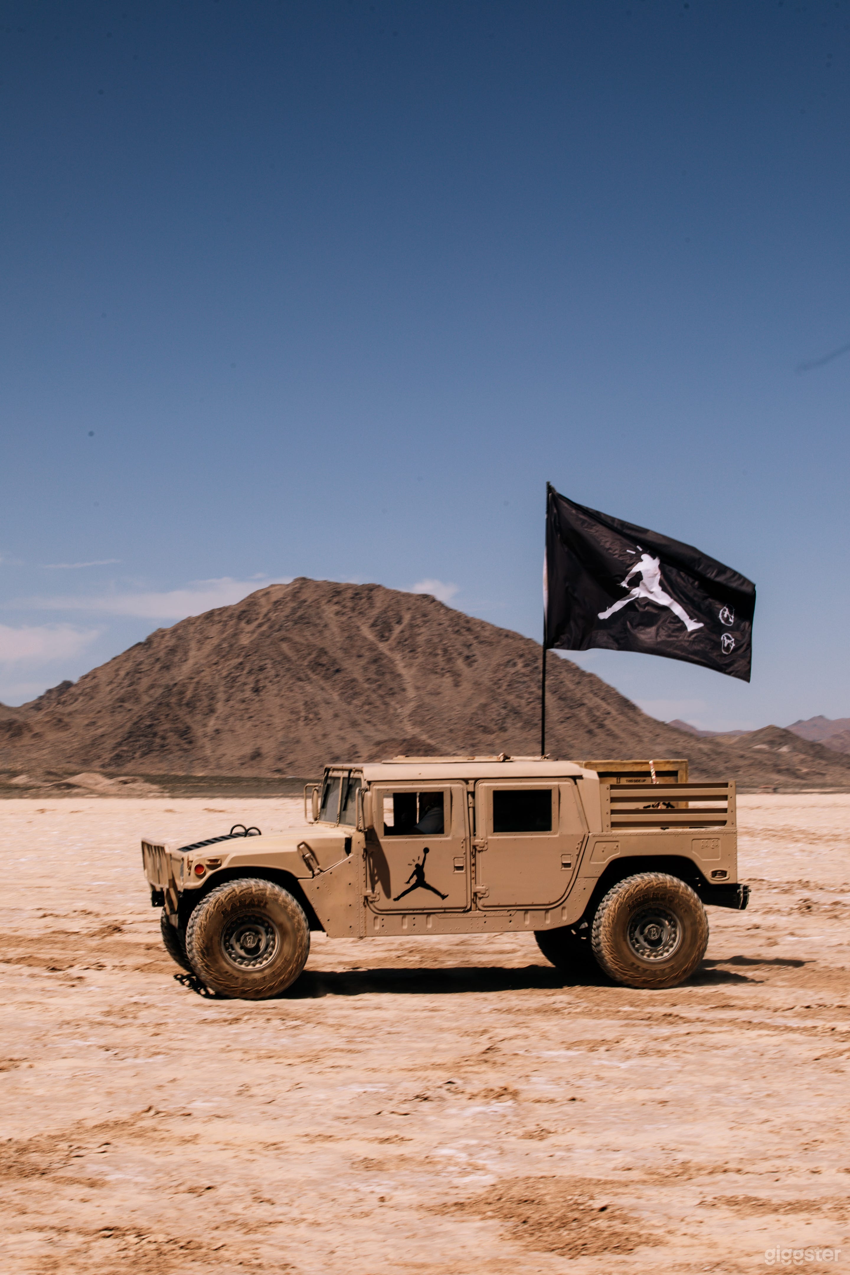Military humvee H1 Photo 1