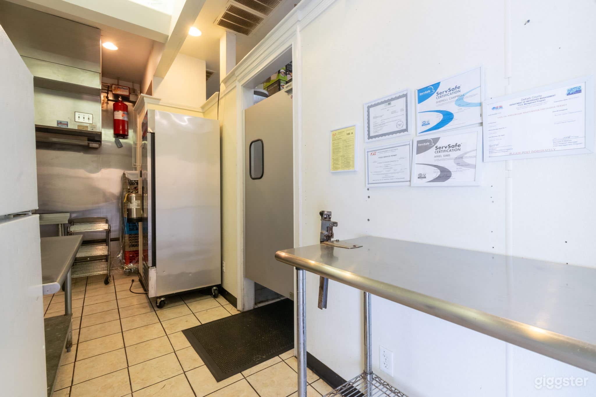 Secluded Restaurant Set w/ Full Commercial Kitchen Photo 2