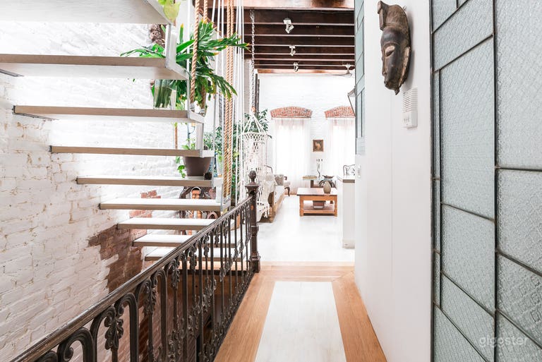  Sun Soaked Hand Crafted Penthouse, Williamsburg 