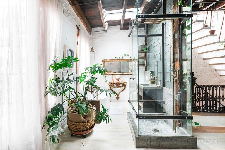  Sun Soaked Hand Crafted Penthouse, Williamsburg 