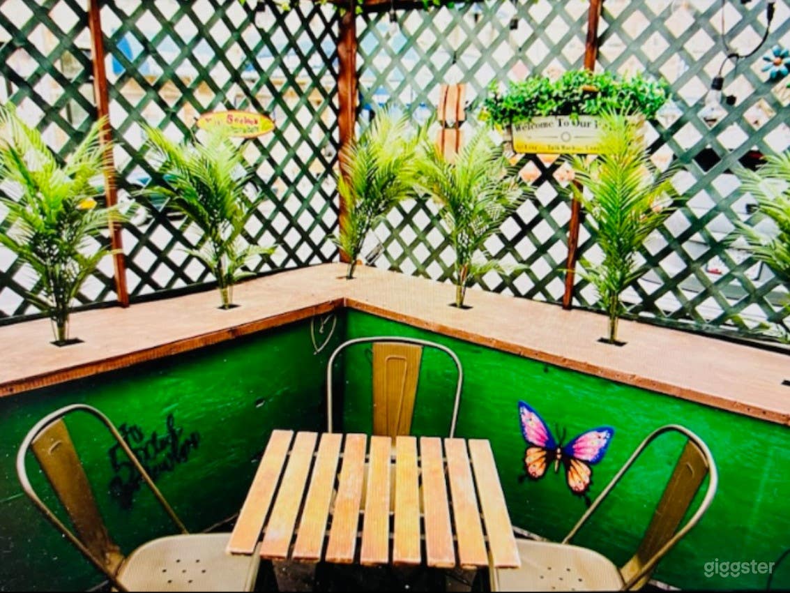 Intimate Restaurant Wine Bar in Astoria Photo 3