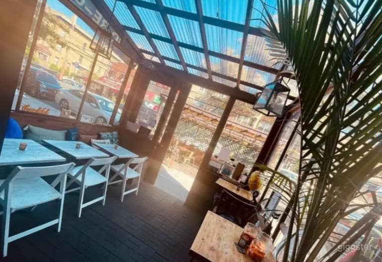  Intimate Restaurant Wine Bar in Astoria 