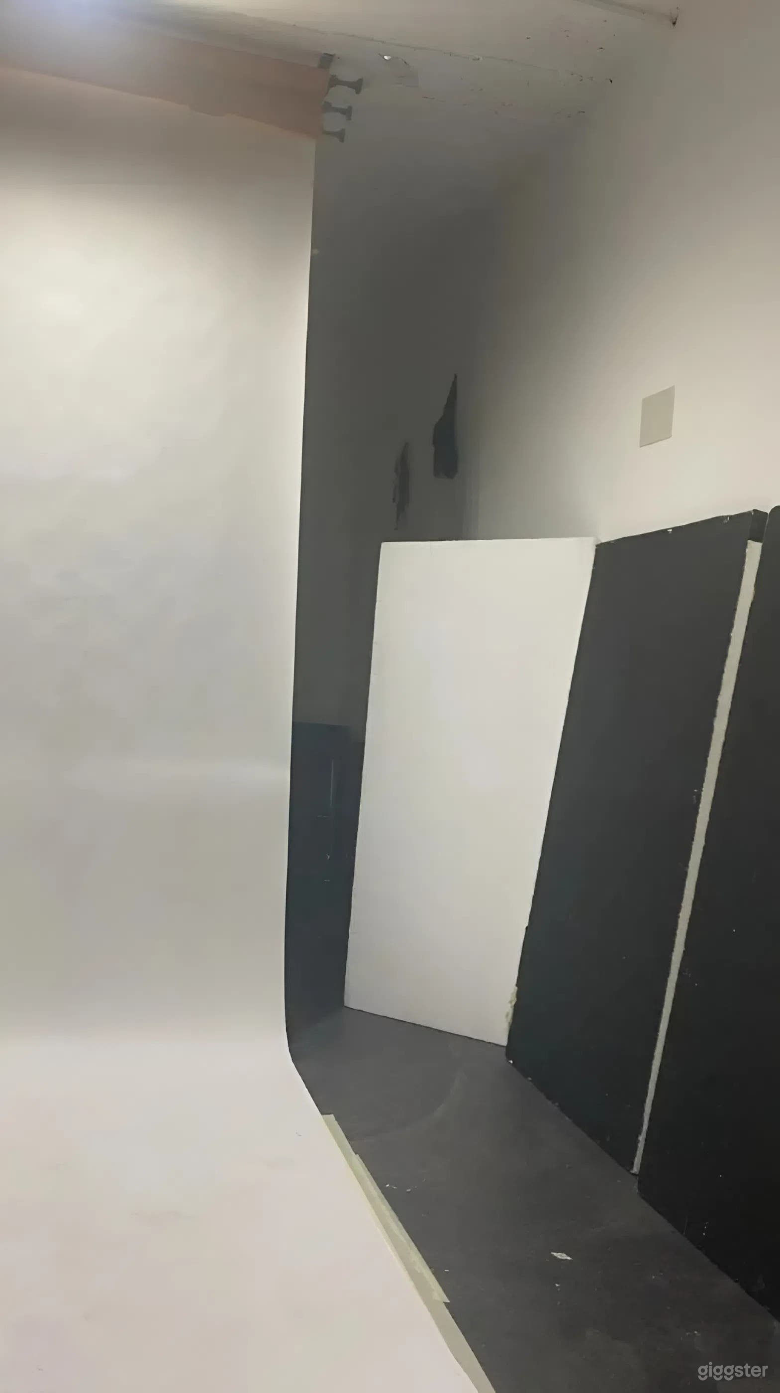 Foto di Studio Fotografico Professionale a Milano 3