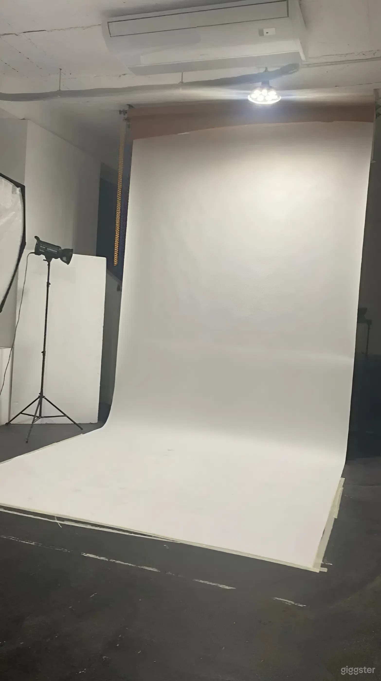 Foto di Studio Fotografico Professionale a Milano 4