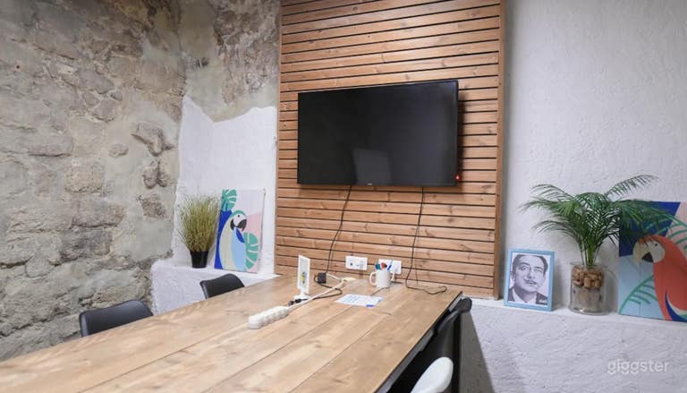  Dali Meeting room (up to 7 pers) 