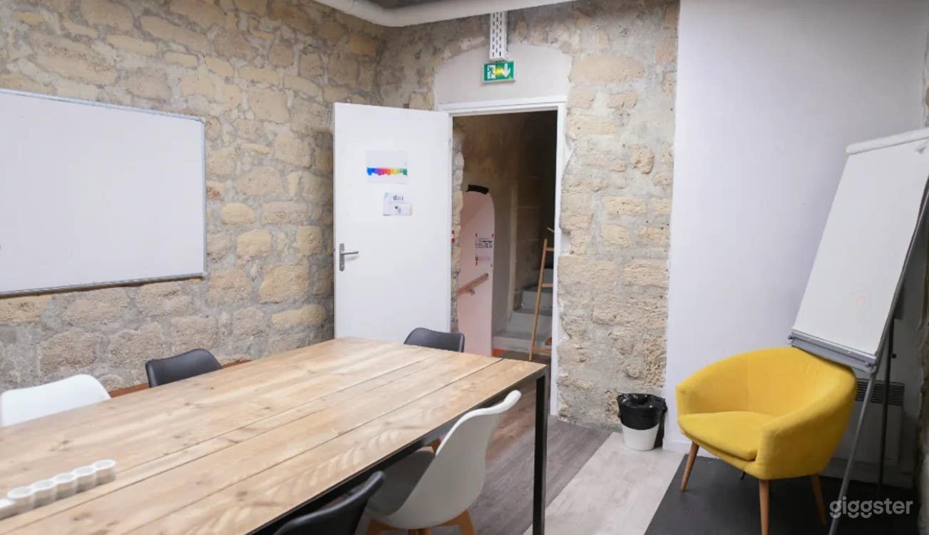 Dali Meeting room (up to 7 pers) Photo 2