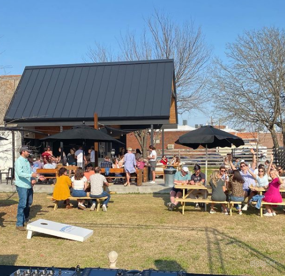 Great Outdoor Bar in Tulsa Photo 3