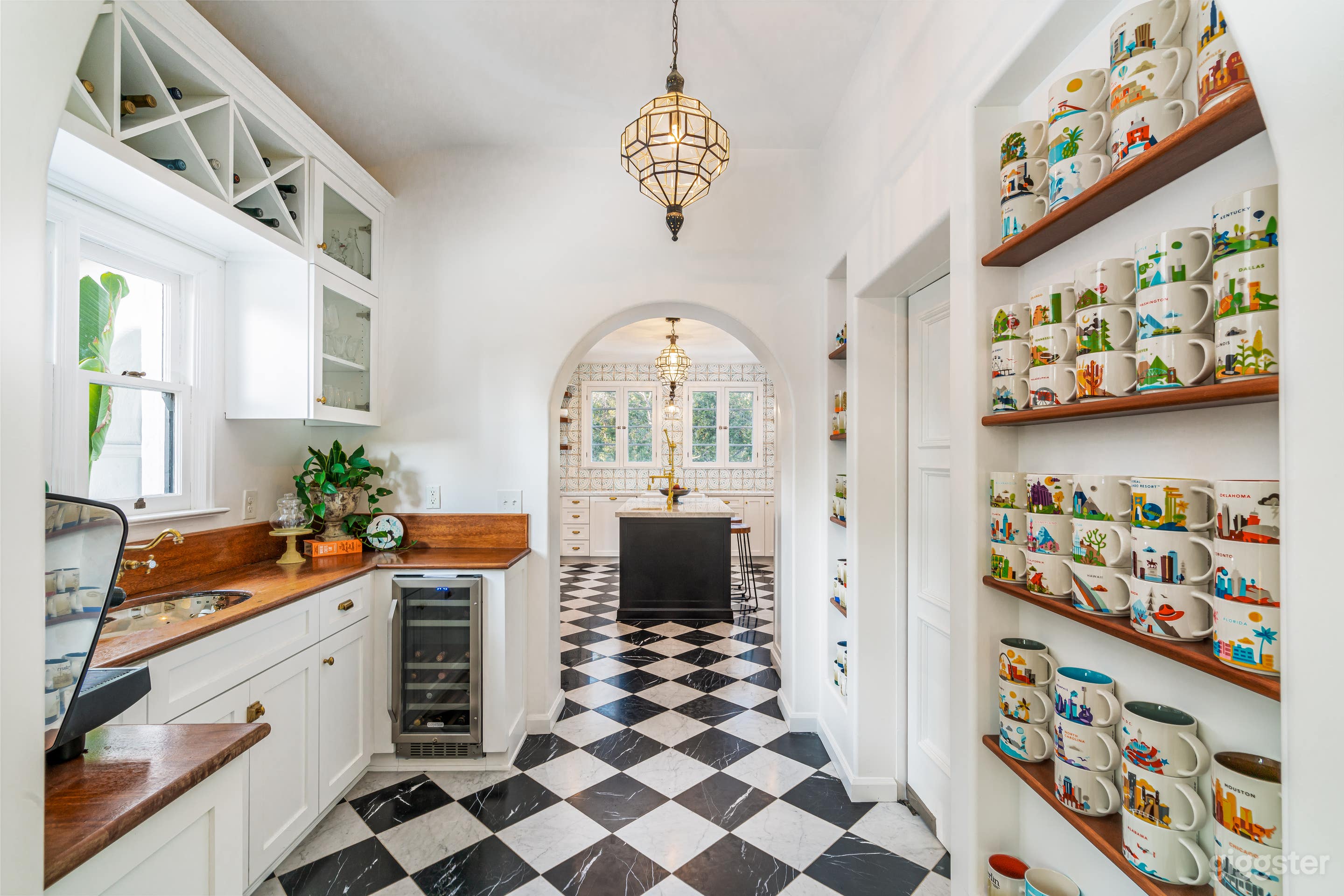 History Romantic Spanish Mansion Available! Photo 4