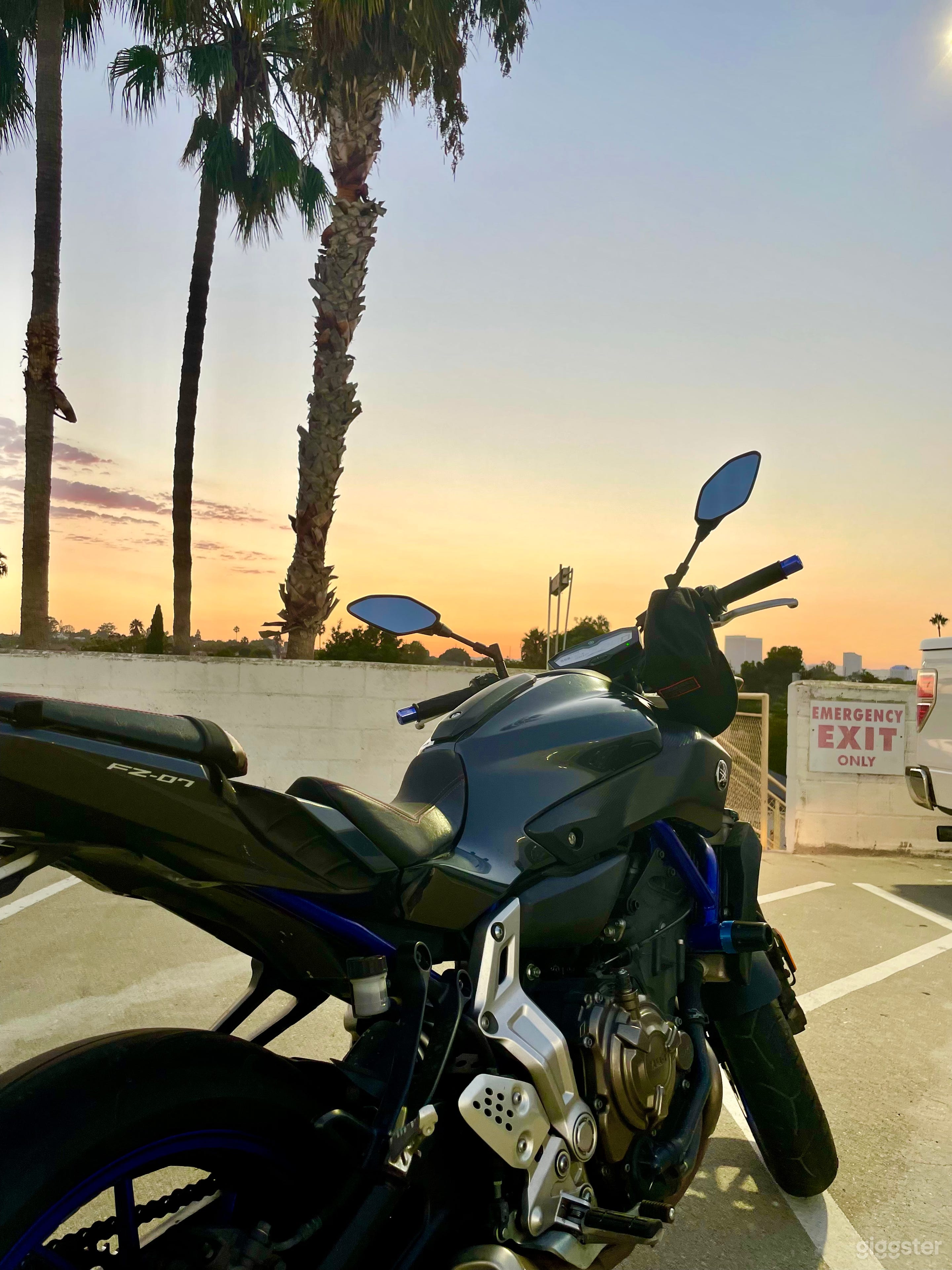 Cinematic Sport Motorcycle | Black & Blue Photo 3