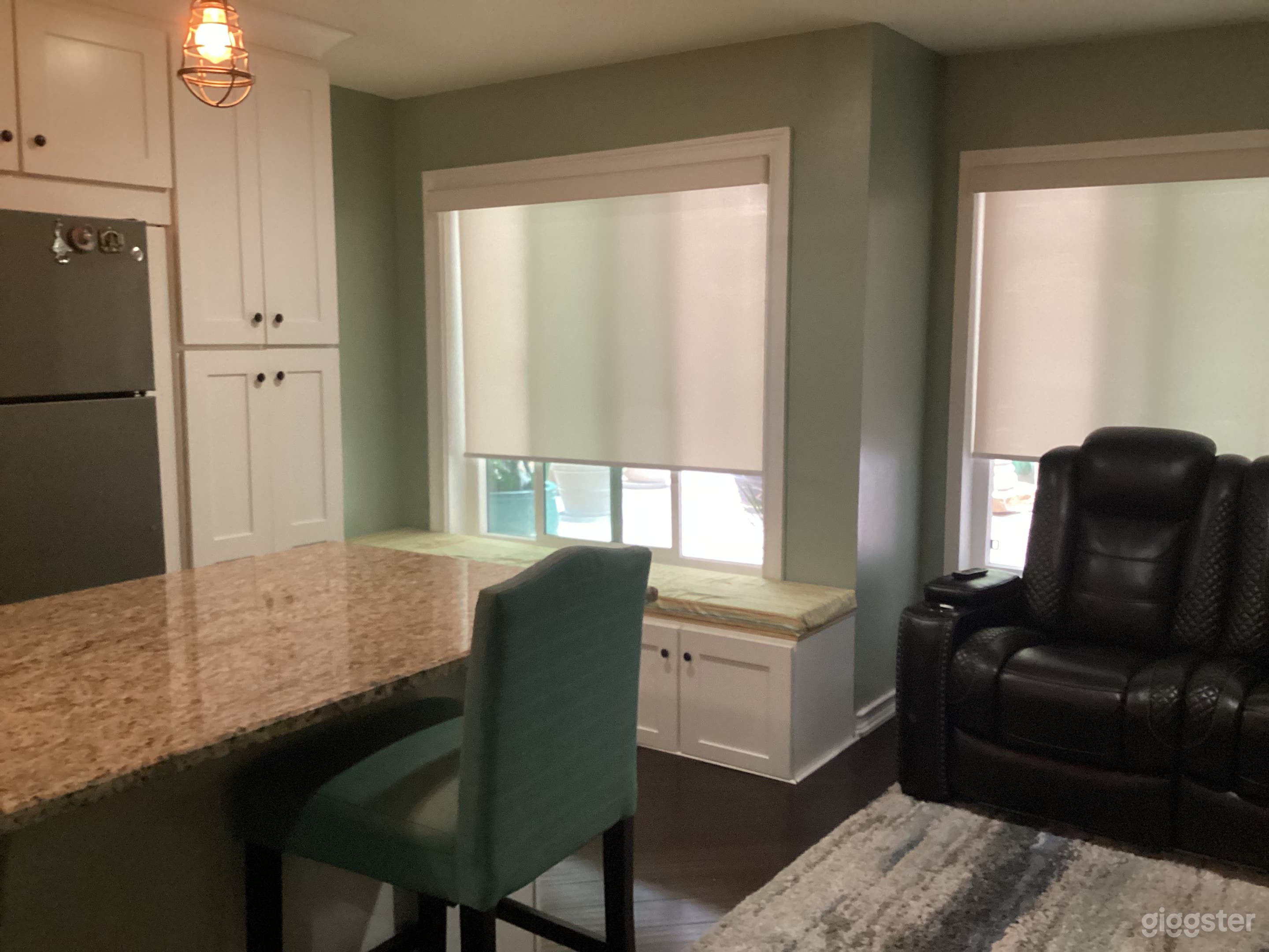 1950's Long Beach Zen Condo Photo 2