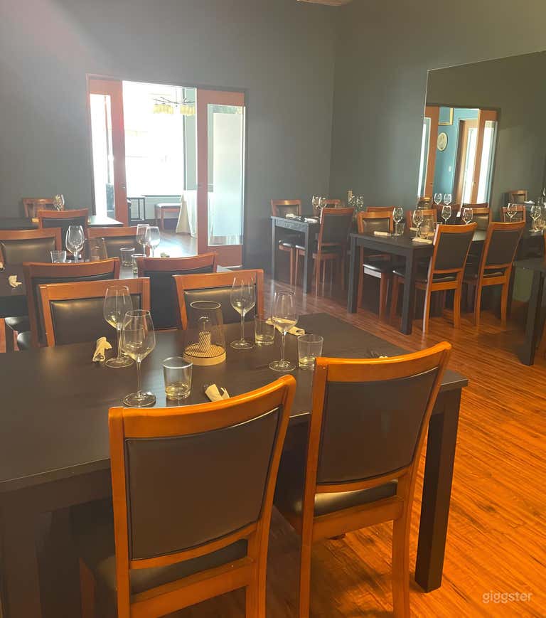  Cozy Wine Shop for Meetings & Events (Entire Space) 