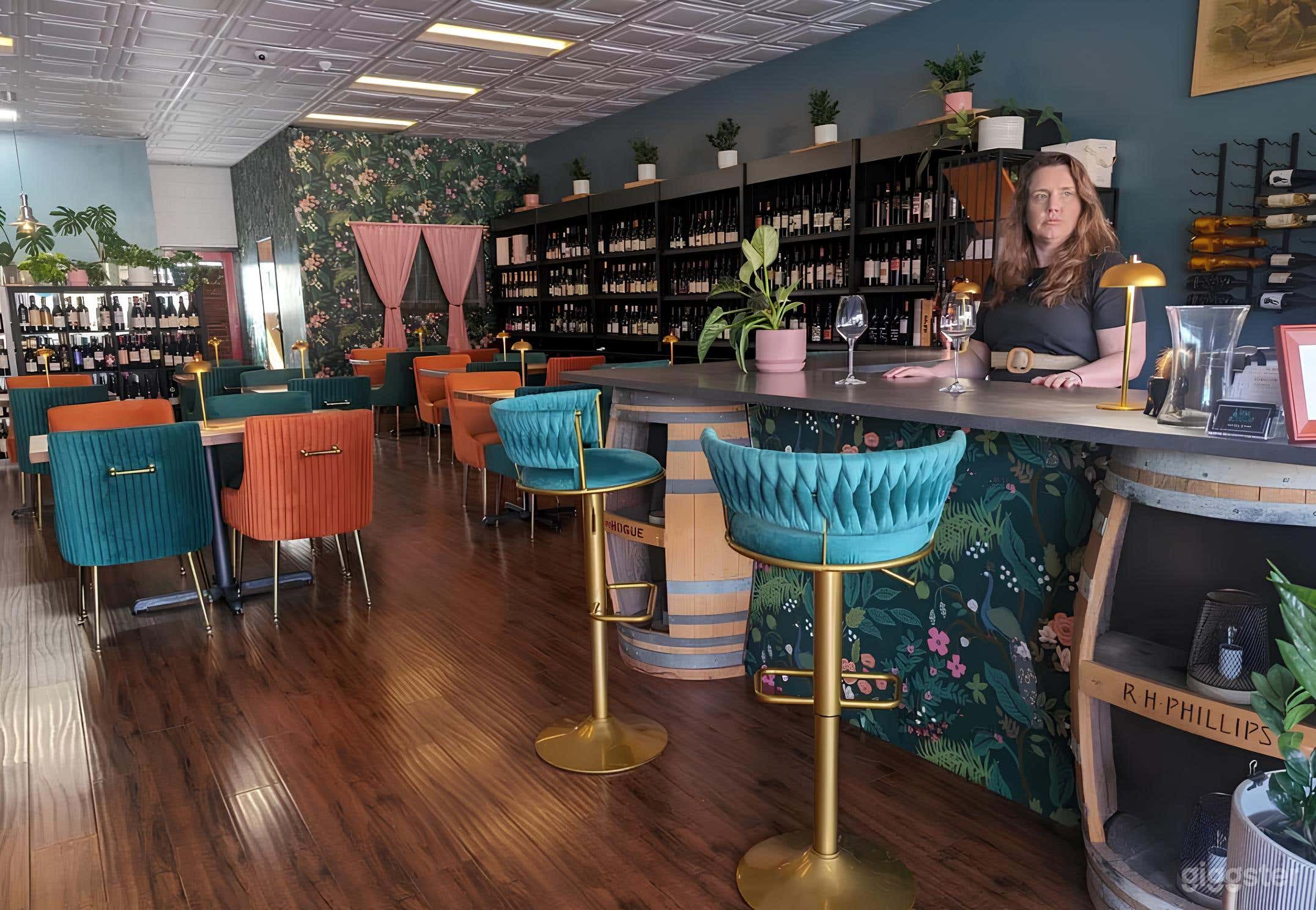 Cozy Wine Shop for Meetings &amp; Events (Entire Space) Photo 2