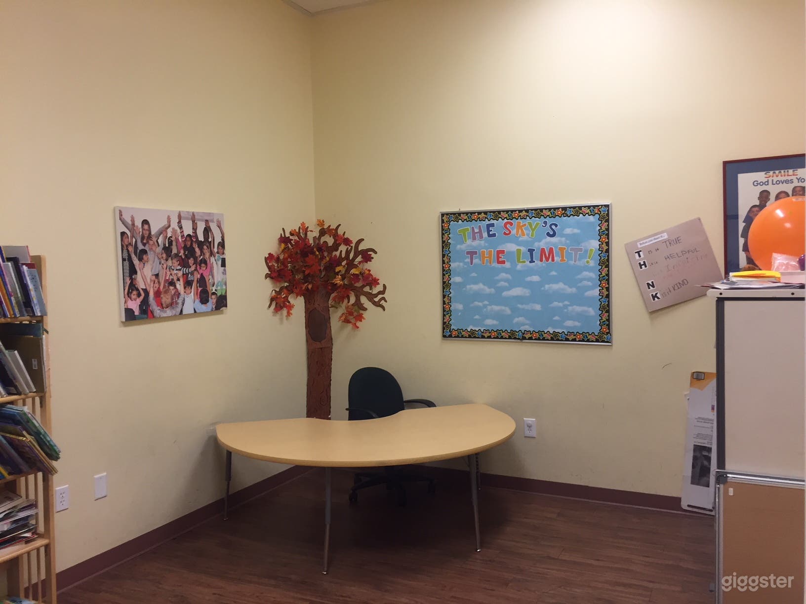 Easily Accessible Space in Northwest Vegas Photo 3