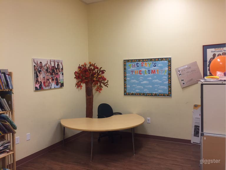  Easily Accessible Space in Northwest Vegas 