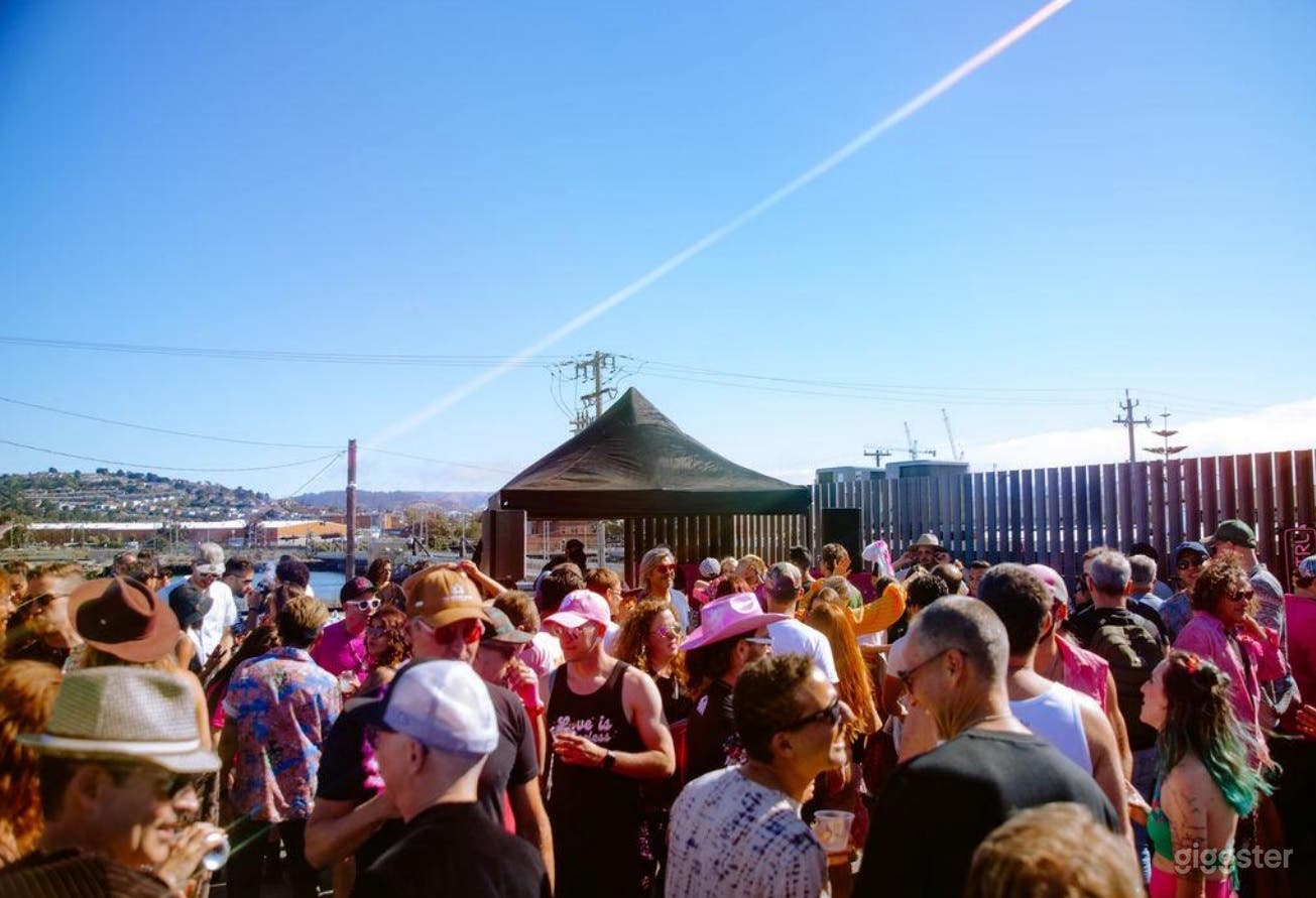 Open Air Roof Deck (The Observatory) Photo 4