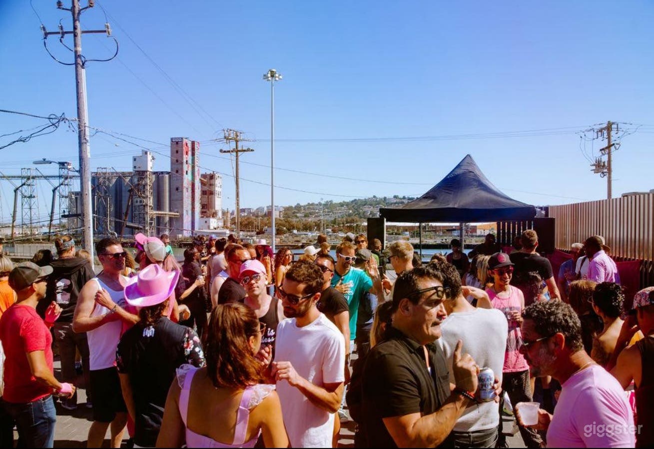 Open Air Roof Deck (The Observatory) Photo 3