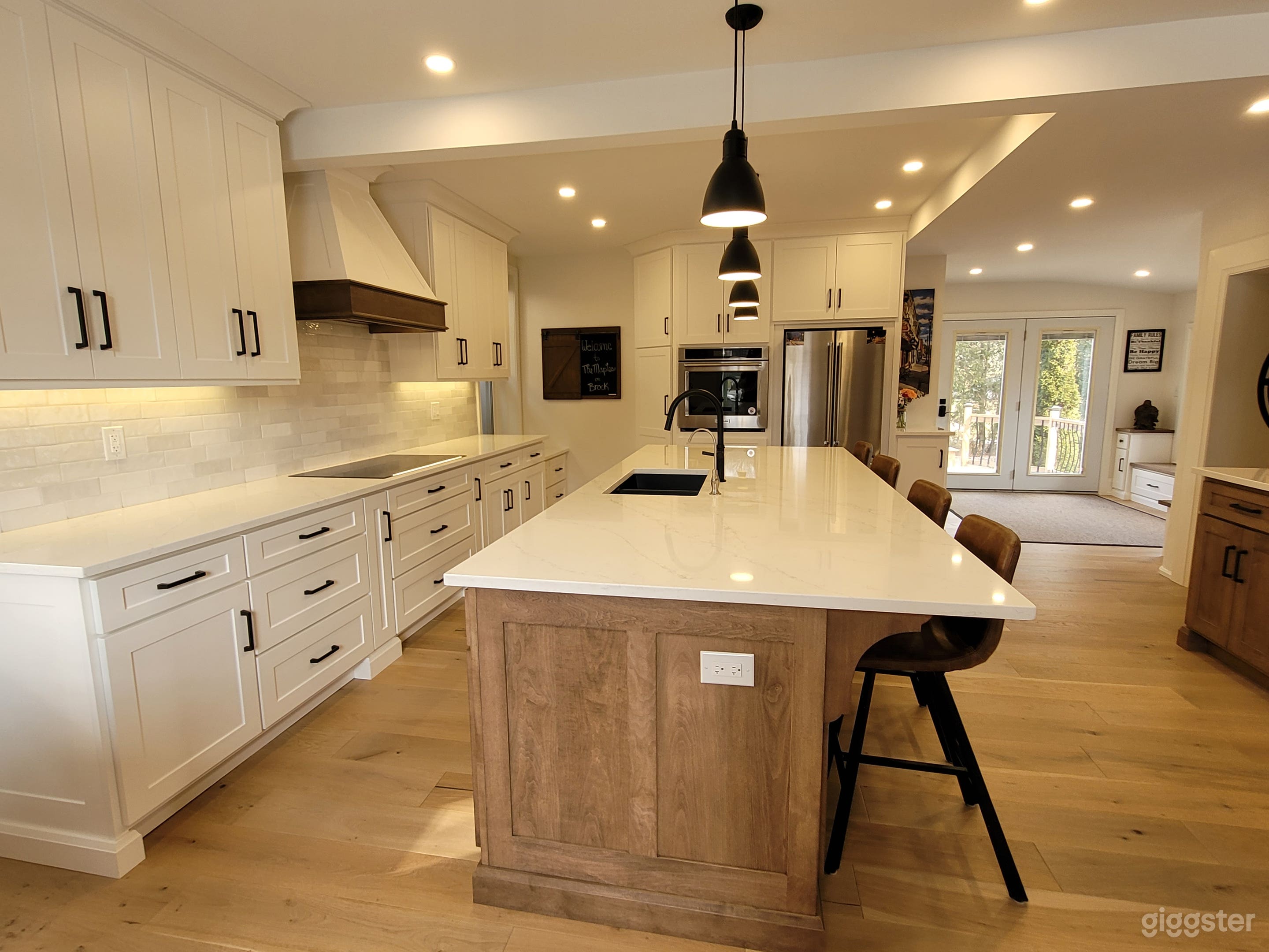 Paris, ON Century Home Oasis Photo 4