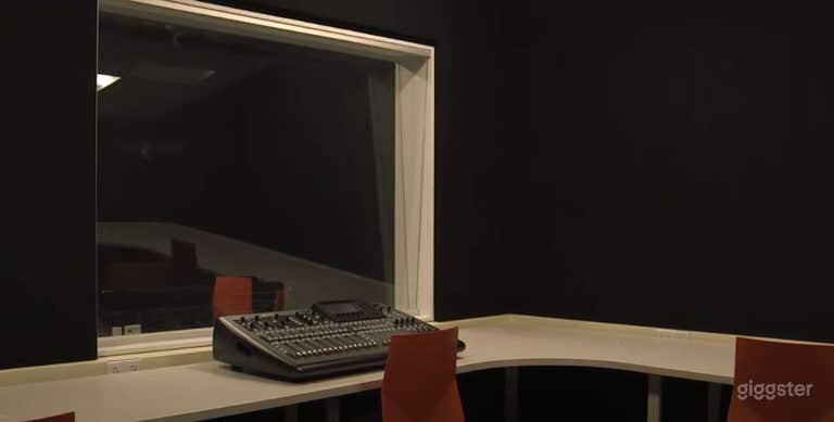  Studio d'enregistrement de la bibliothèque à la succursale River Center 