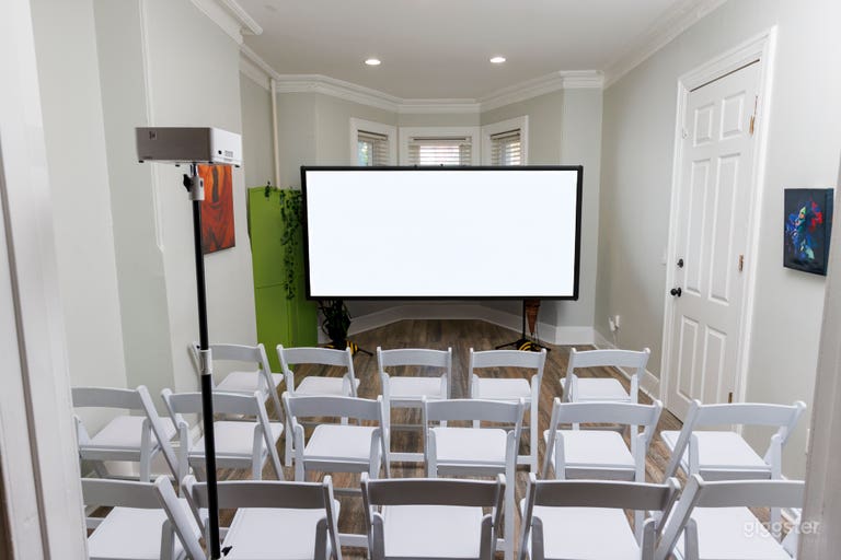  Spacious 3 Room Victorian Style Studio 