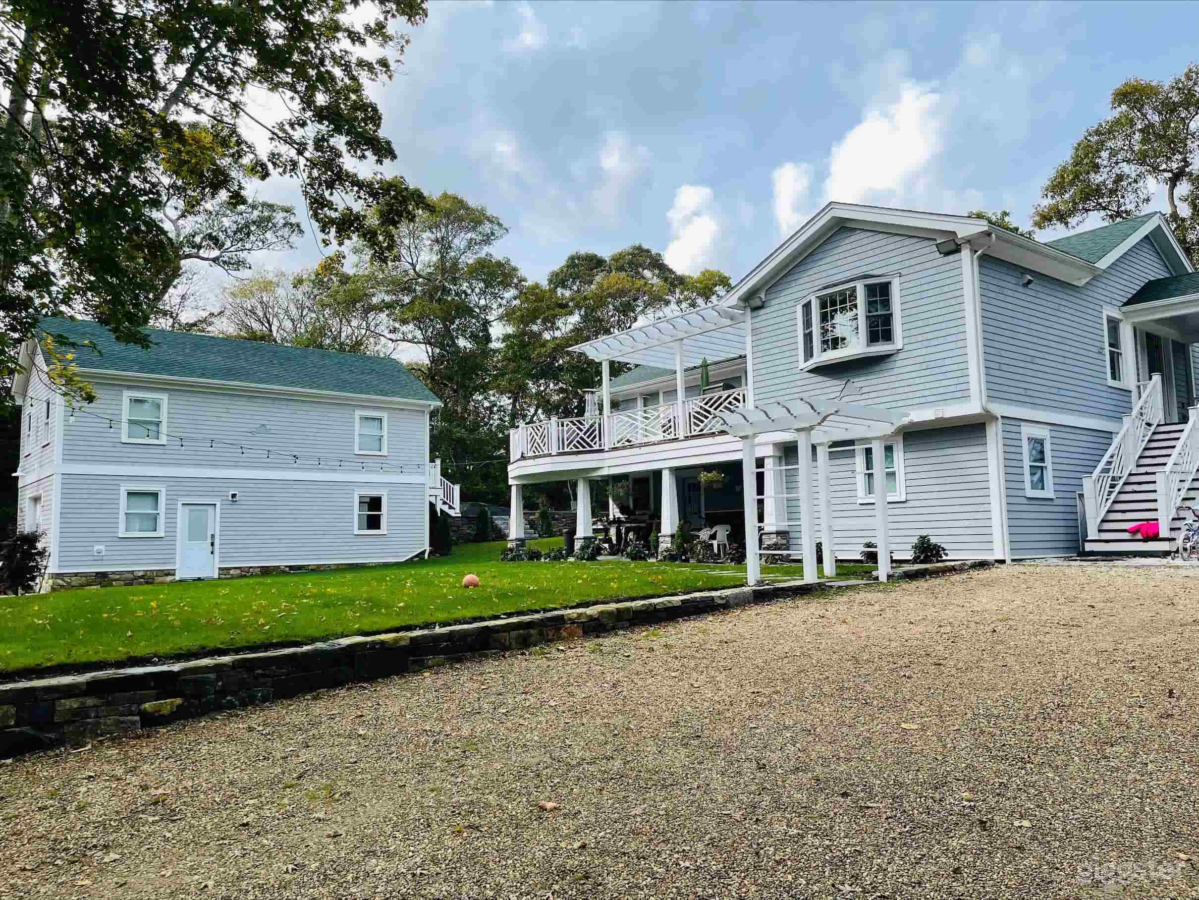 Main House &amp; Guest House || Tisbury Photo 1