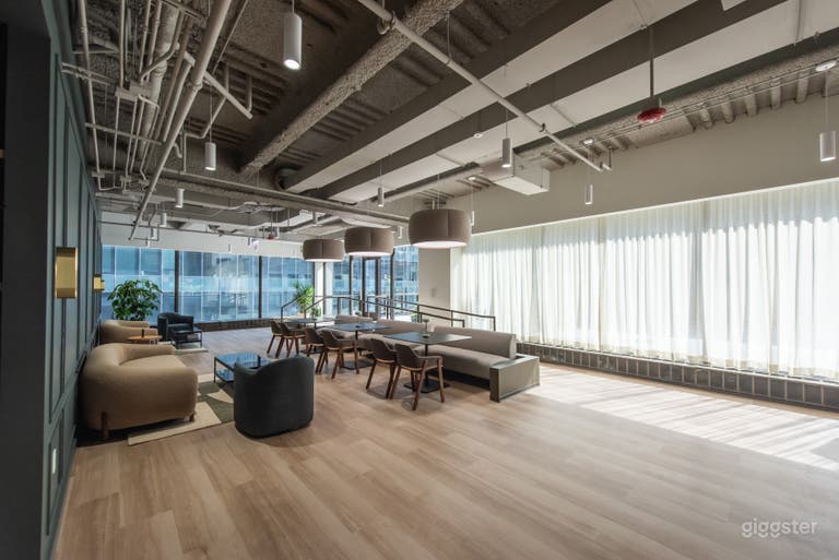  Stylish Lounge for Receptions, Mixers, & Workshops 