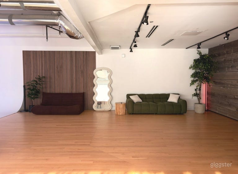  Prime downtown 1800 sqft + cyclorama wall 