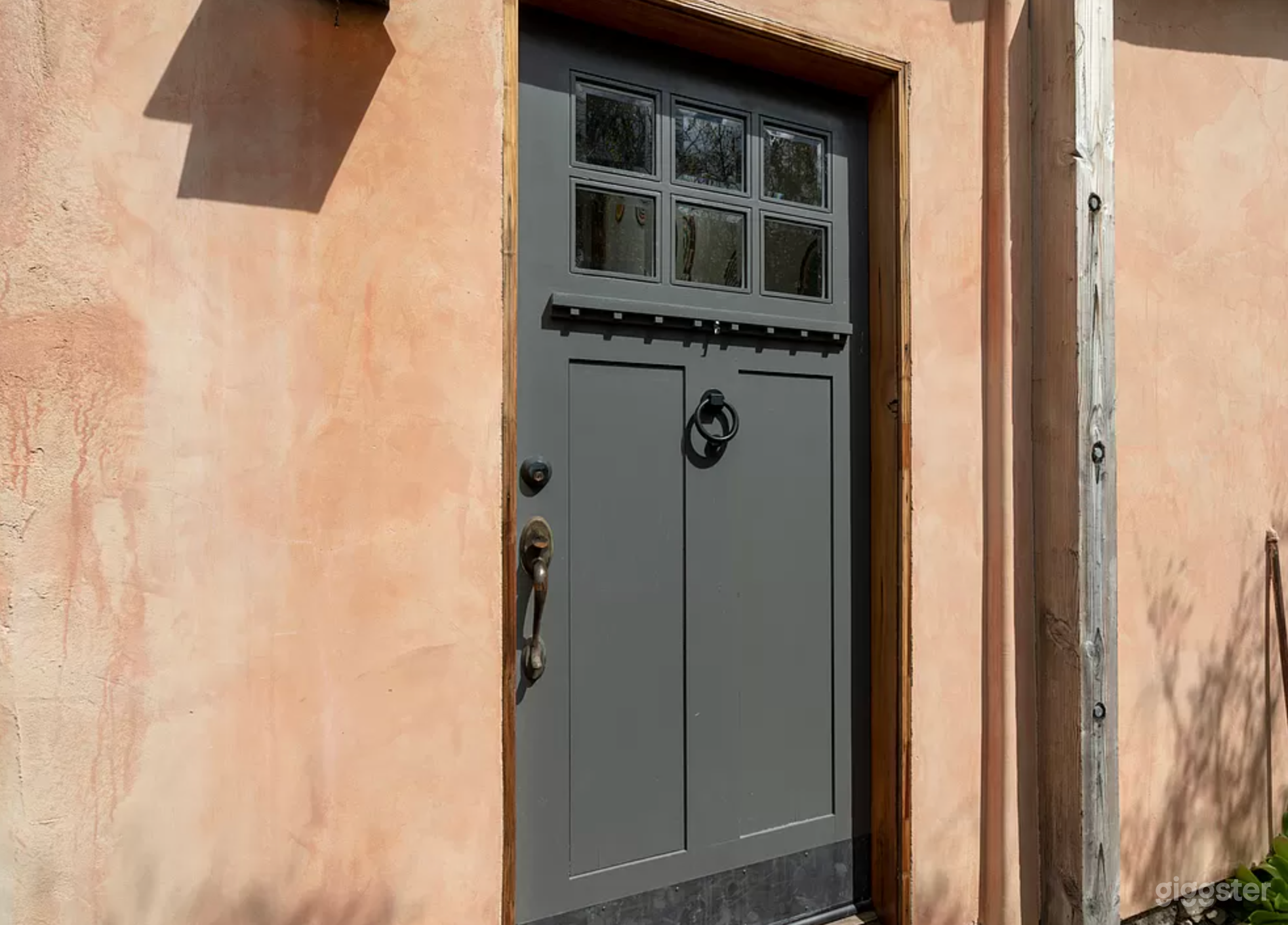 Earthy Instragrammable Bungalow Photo 4