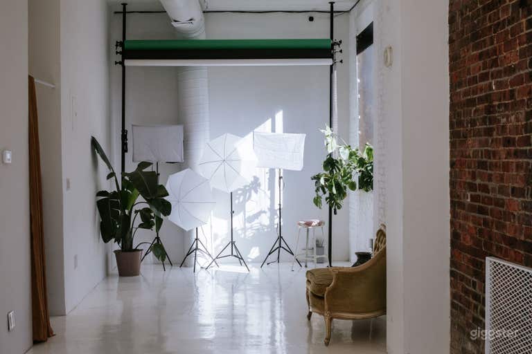  Pop Up & Event Space w/ Photo Studio (Bed Stuy) 